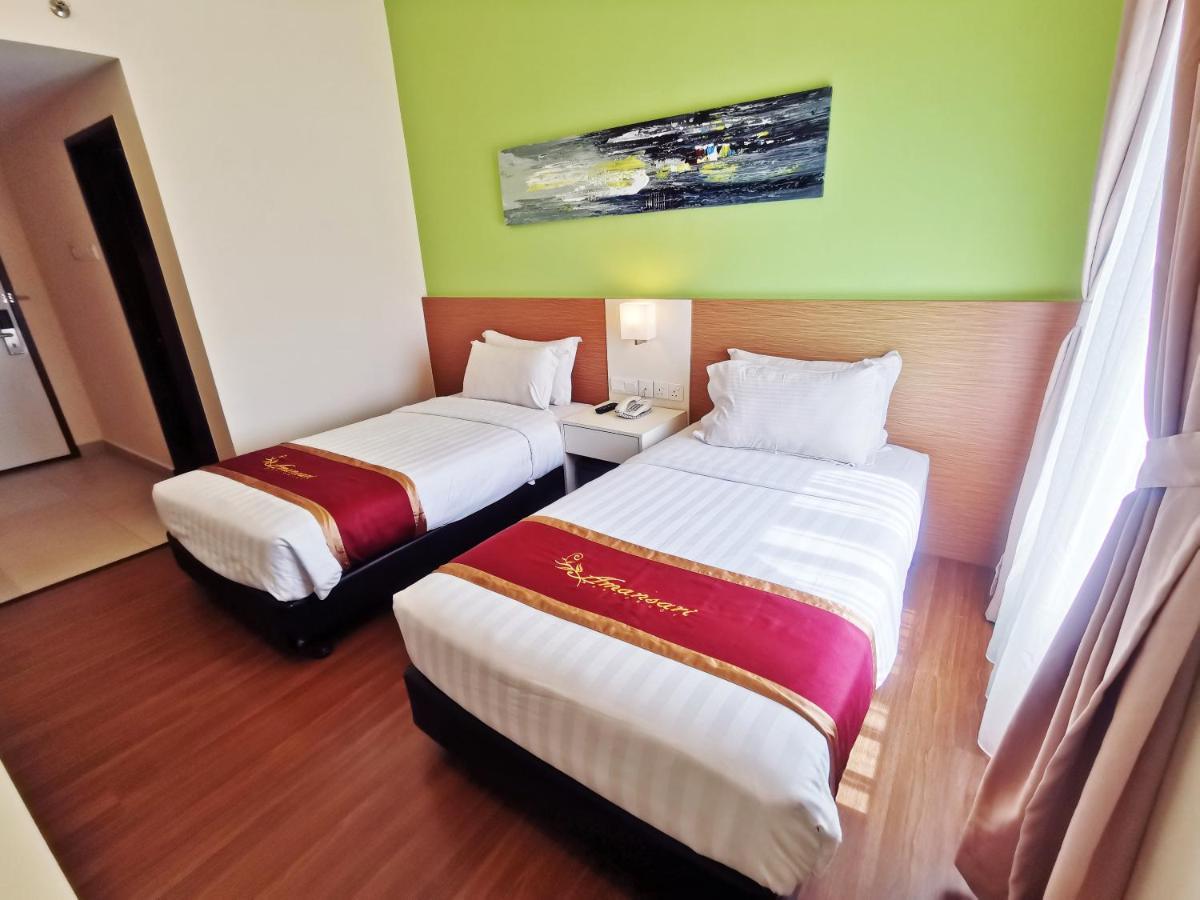 Amansari Hotel Desaru Exteriör bild